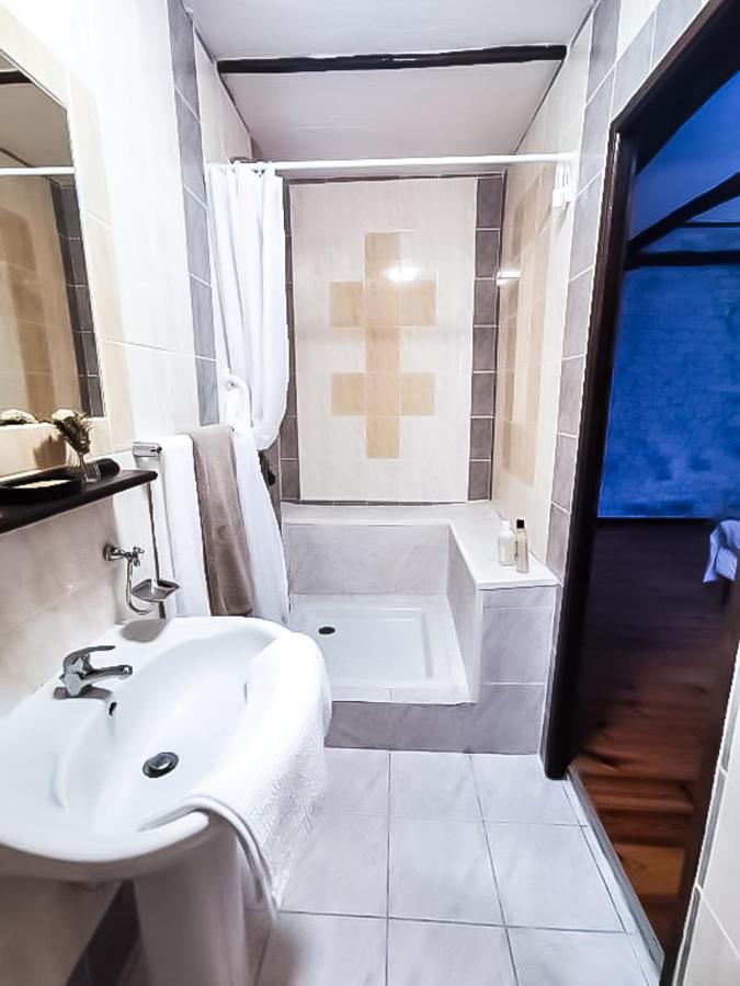 Les Chambres Du Roc Le Roc Exteriör bild